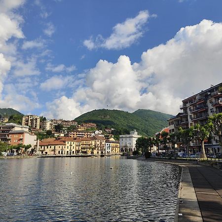 Un Balcone Sul Lago オメーニャ エクステリア 写真