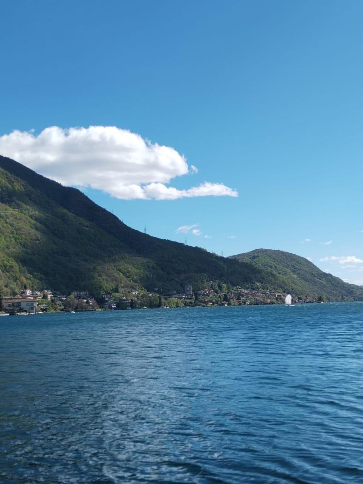 Un Balcone Sul Lago オメーニャ エクステリア 写真