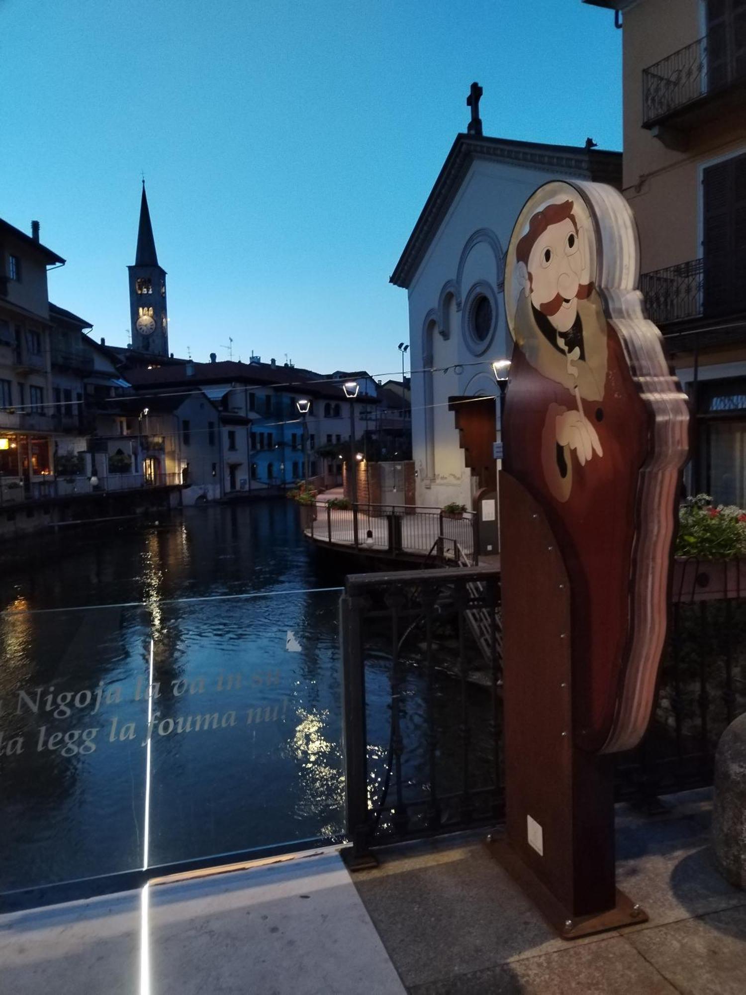 Un Balcone Sul Lago オメーニャ エクステリア 写真