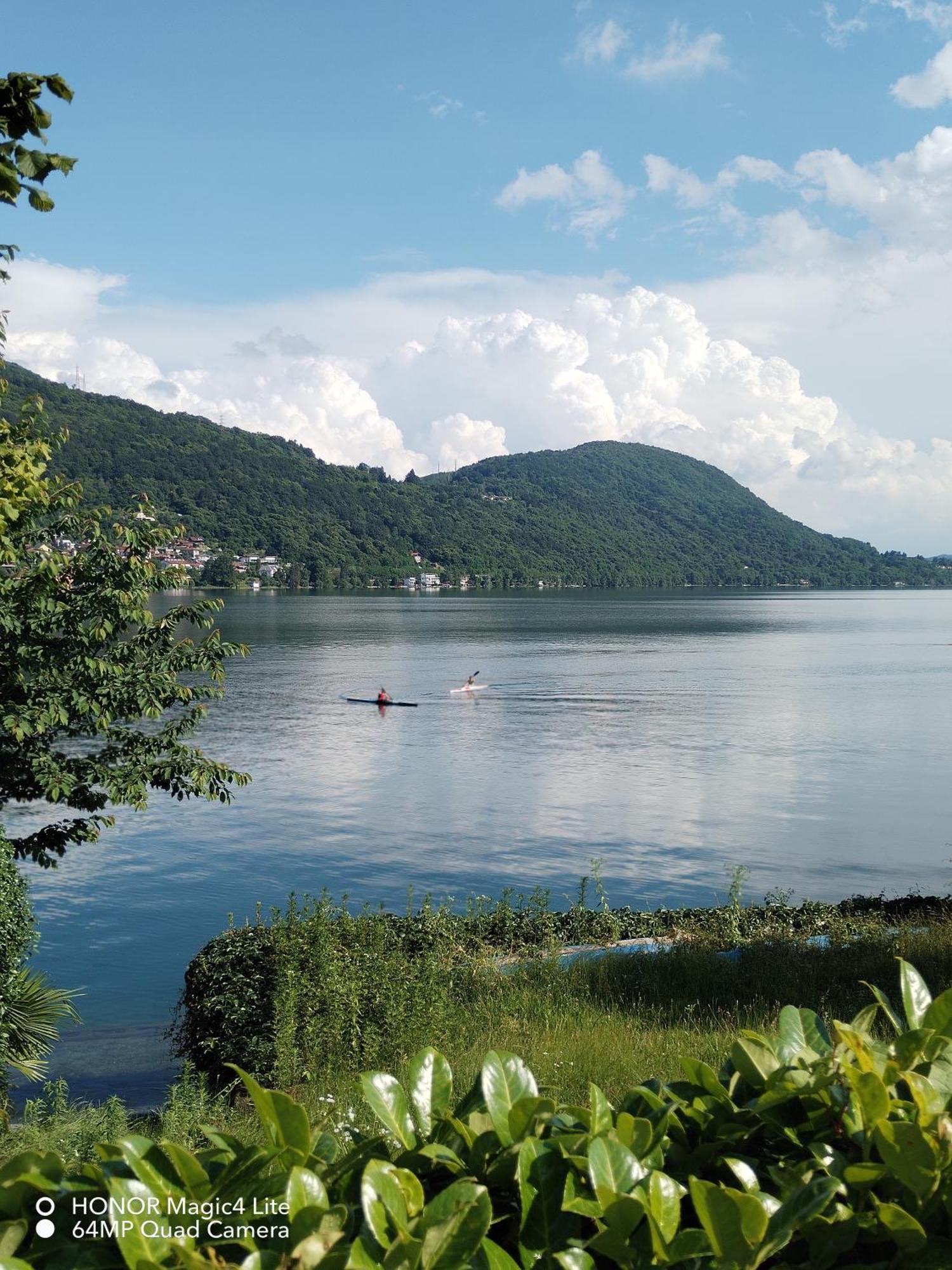 Un Balcone Sul Lago オメーニャ エクステリア 写真