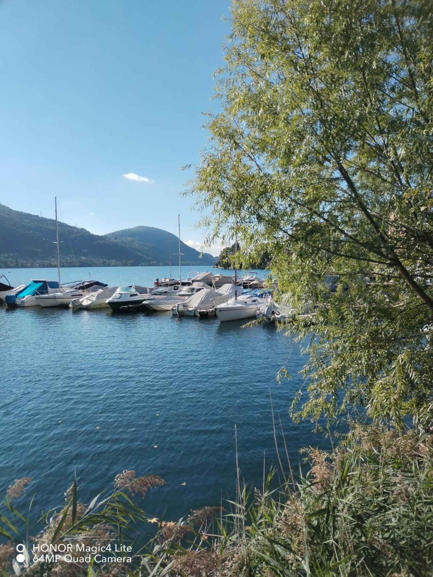 Un Balcone Sul Lago オメーニャ エクステリア 写真