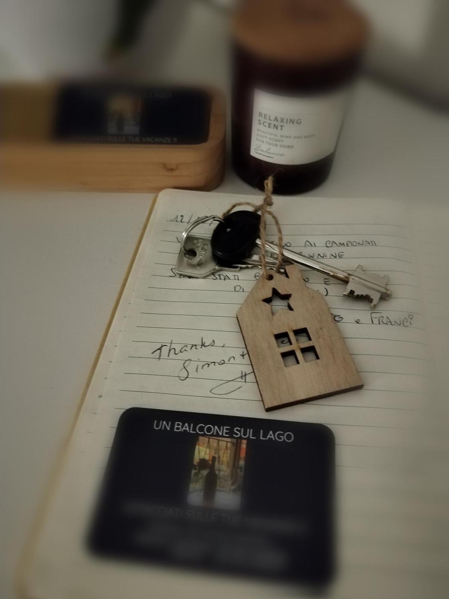 Un Balcone Sul Lago オメーニャ エクステリア 写真